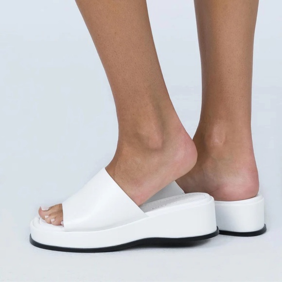 Princess Polly white platform slides - Picture 2 of 13